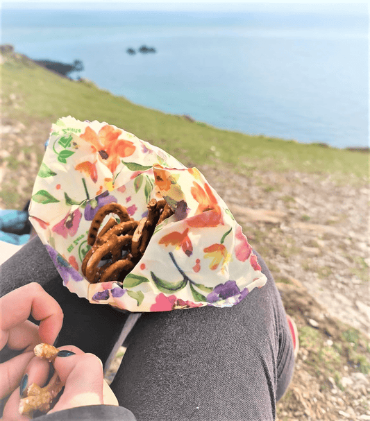 Sustainable Cling: Eco-Friendly Beeswax Wraps for Fresh Food Storage"