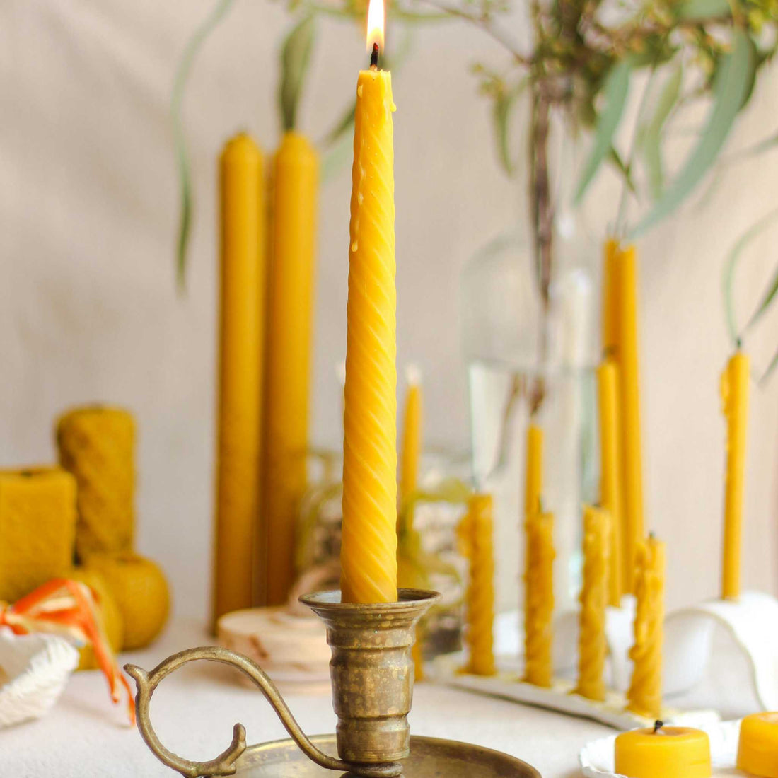 Lighting Up Easter: The Warmth of Beeswax Candles in Family Celebrations