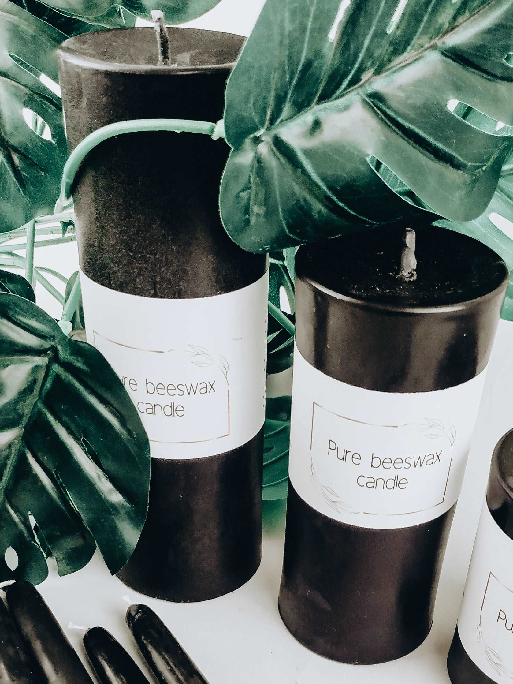 black pillar, black candle, rituals candle, black design, black luxury home, home decour, pure beeswax candles, black magic, long time burning candles, dripless candles, handmade, home inspo, monstera