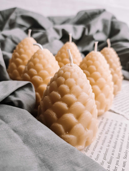 Beeswax candle, pine cone shape, 100% pure beeswax candles, natural wax, plastic free